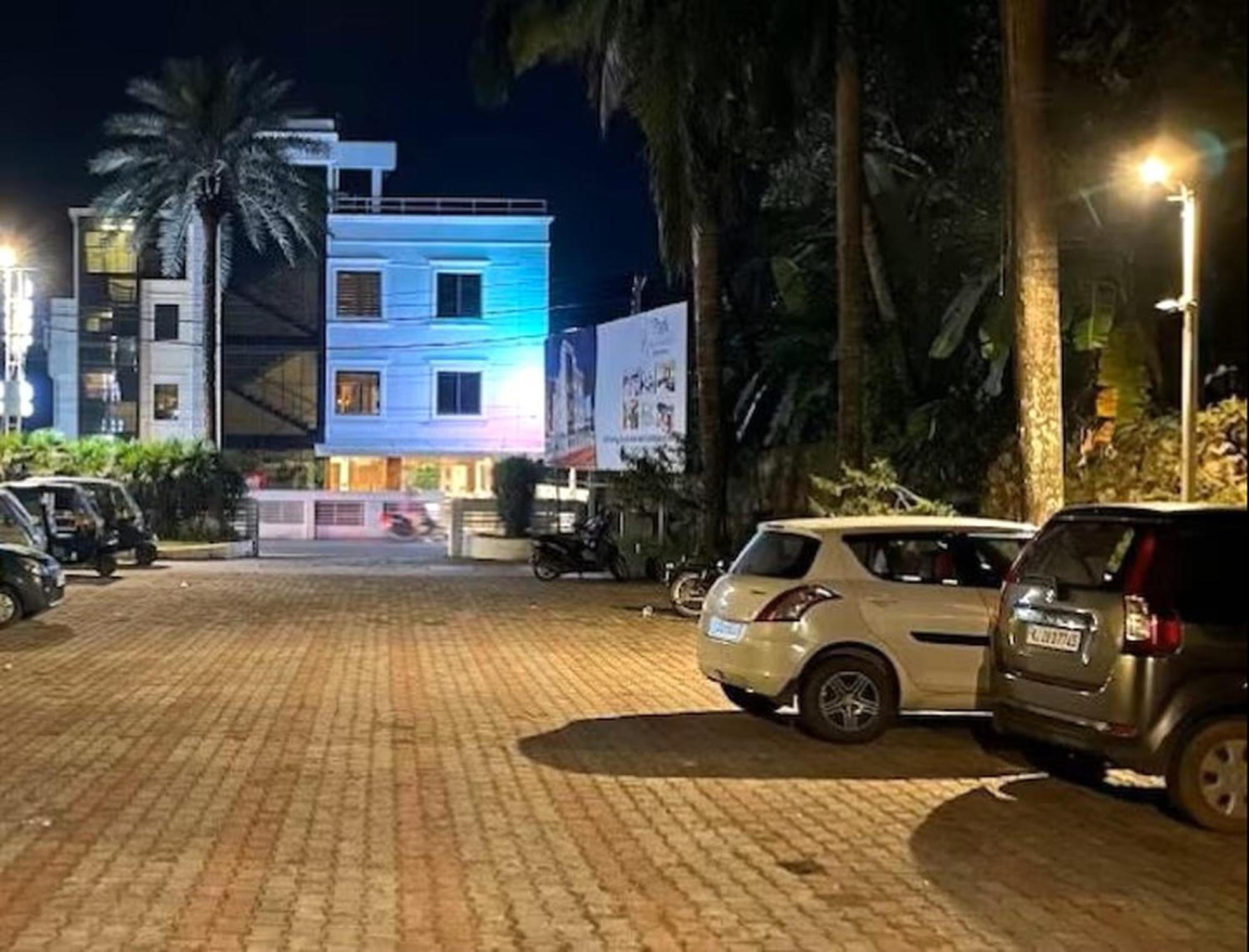 Hotel Park Residency Kozhancheri Ngoại thất bức ảnh